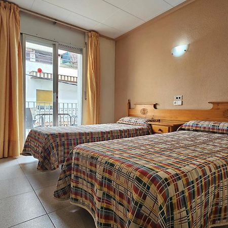 Hostal Los Manos Blanes Extérieur photo