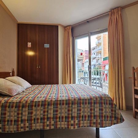 Hostal Los Manos Blanes Extérieur photo