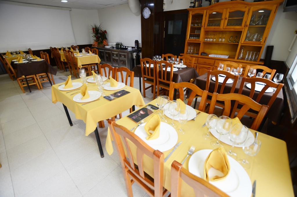 Hostal Los Manos Blanes Extérieur photo